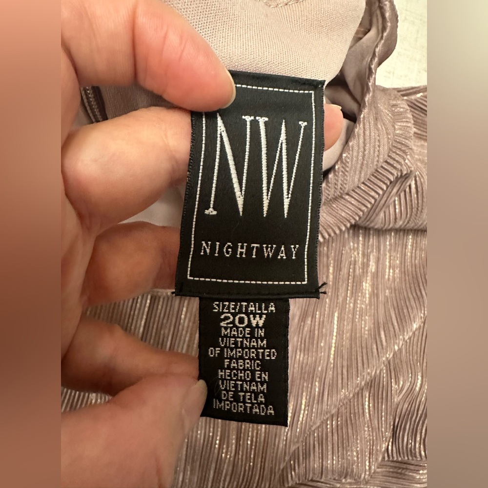 💜Nightway Long Sleeve Cocktail Dress - Picture 7 of 12